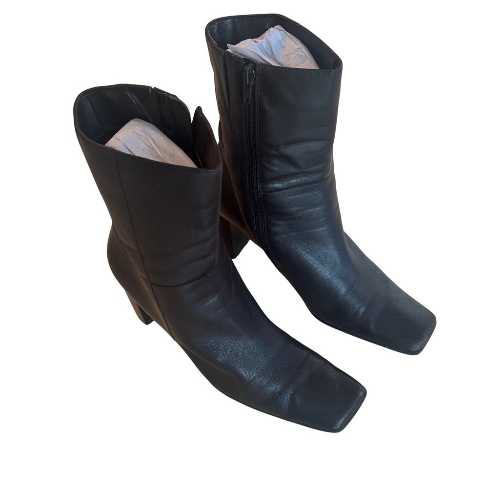 Bandolino Elegant Dark Brown Women's Boots